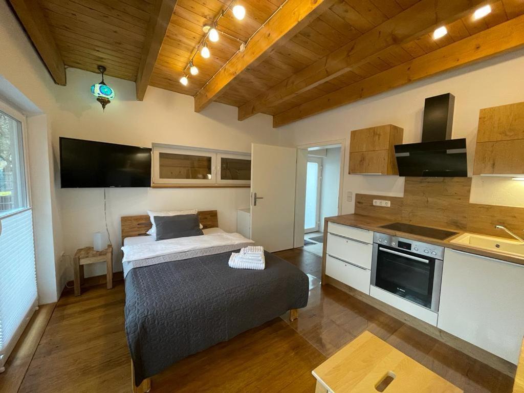 Ferienwohnung Im Stadtzentrum Von Bernau - Komfortable Wohnung Mit 2 Zimmern, Bad, Spuelmaschine, Waschmaschine, Komplette Kueche, Wlan, Terrasse, Ruhige Lage Bernau bei Berlin Eksteriør bilde